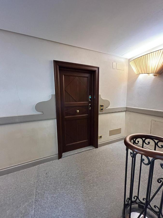 Splendido Appartamento In Piazza San Carlo ตูริน ภายนอก รูปภาพ